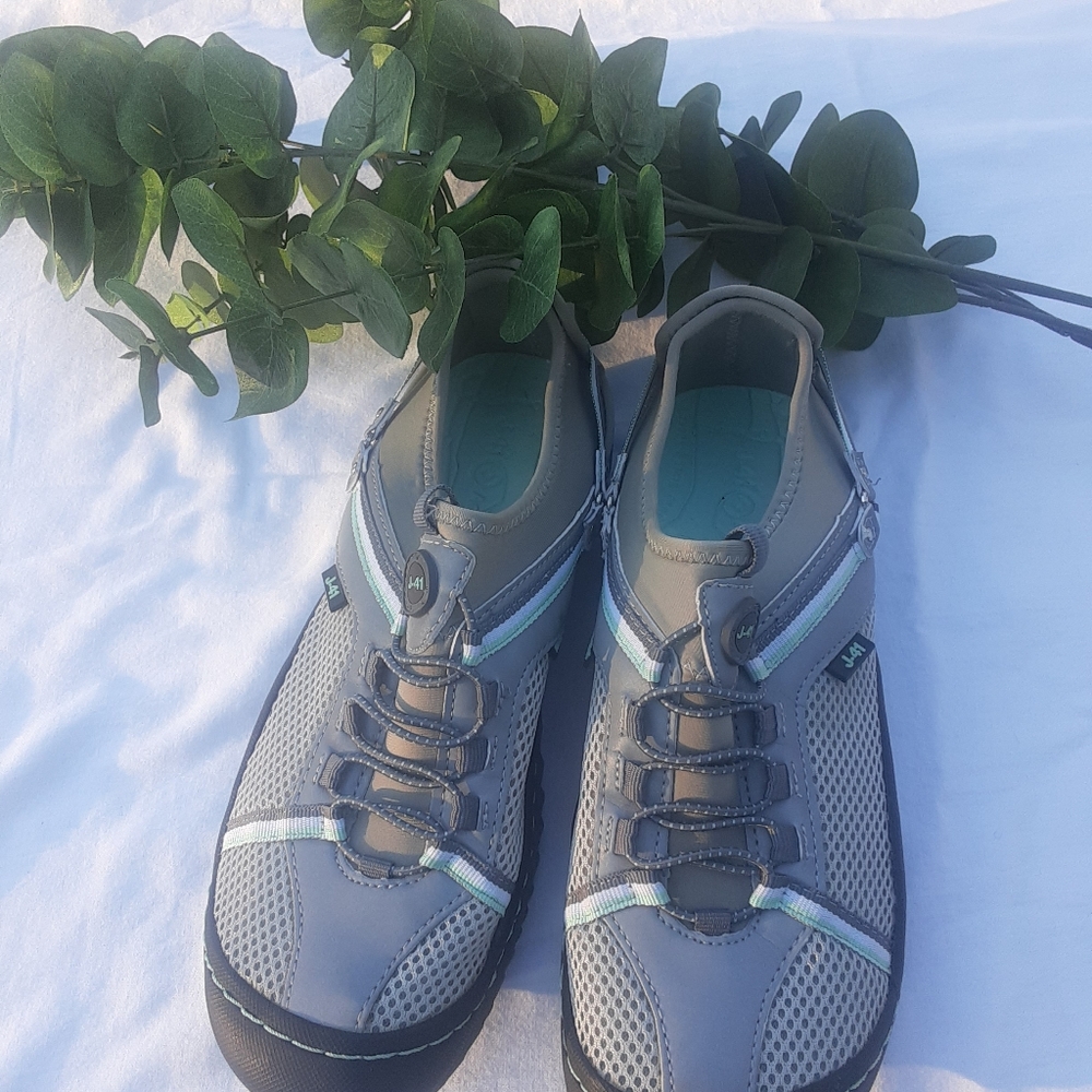Women's J-41 Grey and turquoise striped sneaker sh